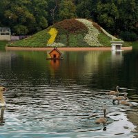 Лето на Патриарших прудах. :: Татьяна Помогалова