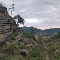 Горное ущелье :: Андрей Хлопонин