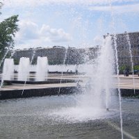 В ПРОХЛАДЕ БРЫЗГ :: Виктор Никитенко