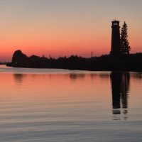 Маяк и Ель в сумерках :: Юля Сrane Маяк и Ель в сумерках :: Юля Сrane