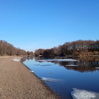 На берегу реки в марте. :: Лия ☼