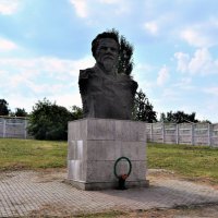 Алатырь. Памятник Михаилу Ивановичу Калинину. :: Пётр Чернега Алатырь. Памятник Михаилу Ивановичу Калинину. :: Пётр Чернега