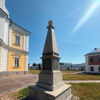 Памятный обелиск :: Наталия Павлова