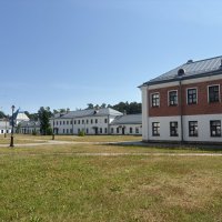 Монастырские келейные корпуса в Монастырском каре. :: Наталия Павлова
