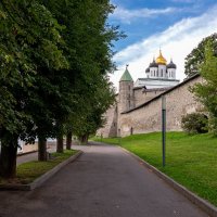 Набережная, г.Псков :: Виктор Желенговский