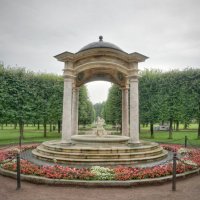 Фонтан «Беседка роз» :: Andrey Lomakin