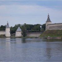 Вид на Псковский кремль :: Alisia La DEMA Вид на Псковский кремль :: Alisia La DEMA