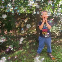 Тима и мыльные пузыри. :: Ольга Довженко