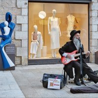 Мода, скульптура и песни :: Валерий Готлиб