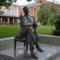 Елец. В сквере Бунина :: София 