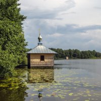 Купальня на Введенском озере :: Сергей Цветков Купальня на Введенском озере :: Сергей Цветков