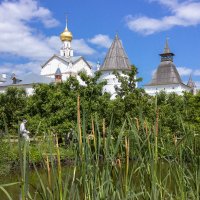 Митрополичий сад.Ростовский Кремль. :: ирина )))