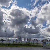 Облачно в городе :: Валерий Иванович