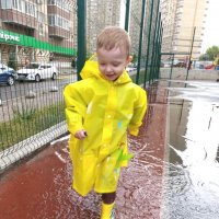 Человек уверенно шагает по стране :: Татьяна Р 