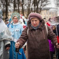 Уступи дорогу. :: Алексей Ковынев