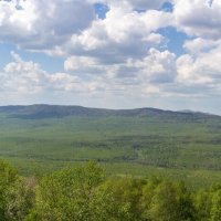 На горе Крутой Ключ. Вид на хребет Большой Уральский и вершины Таганая (панорама). :: Алексей Трухин На горе Крутой Ключ. Вид на хребет Большой Уральский и вершины Таганая (панорама). :: Алексей Трухин