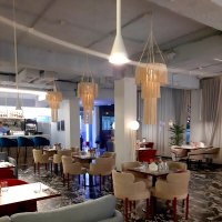 Ресторан на берегу реки :: Tata Wolf