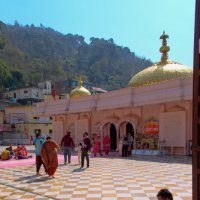 Индуистский храм Jawala Ji Devi :: Георгий А
