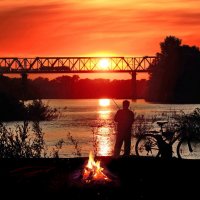 Закат на реке Белая. :: Николай Рубцов