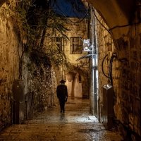 Уходящий в дождь :: Юрий Вайсенблюм