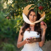 Яблочный шарм Марии :: Viktoria Anufrieva