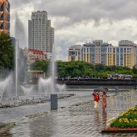 Дождливый день, Екатеринбург :: Сергей Шатохин Дождливый день, Екатеринбург :: Сергей Шатохин