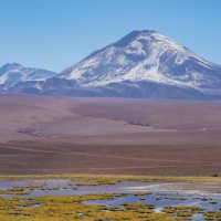 Вулкан Ликанкабур... :: Владимир Жданов