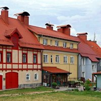 Дворовая территория после реставрации :: Сергей Карачин