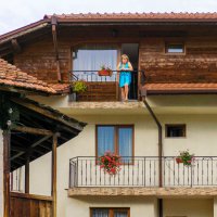 Что там внизу происходит? :: Эмиль 