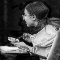 Юная художница. :: Александр 