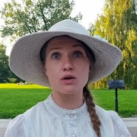 Удивление. Девушка из прошлого в XXI веке. :: Alex Sash