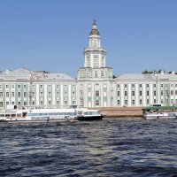 Кунсткамера. Вид с Невы. :: Андрей Андреев Андреев