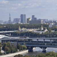 Метромост Воробьевы горы :: <<< Наташа >>>