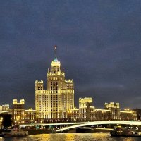 Жилой дом на Котельнической набережной в Москве. :: Ольга Довженко