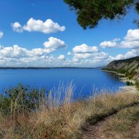На Волге :: Анатолий Уткин
