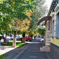 По  улицам  осеннего  Симферополя :: Валентин Семчишин