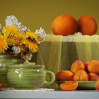 Натюрморт с фруктами и спиреей. :: Лилия *