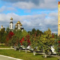 Уголок осеннего Нефтеюганска с Храмом! :: Владимир 