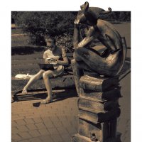 Летний уют университетского дворика :: Станислав Лебединский Летний уют университетского дворика :: Станислав Лебединский