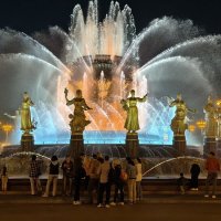 Вечерний фонтан Дружба народов, Москва, ВДНХ :: <<< Наташа >>>
