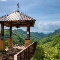 Звонница и смотровая площадка Шоанинского храма. Домбай. :: Дина Евсеева