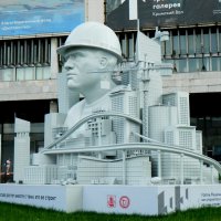 Рядом с Новой Третьяковкой :: Павленко Михаил 