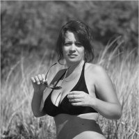 Оксана на пляже :: Сергей Порфирьев