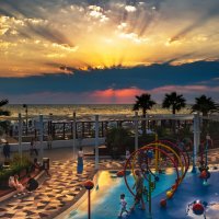 Ривьера в августе :: Сергей Алексеевич Митянин