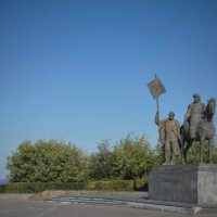 Памятник Богдану Хитрово :: Andrey Lomakin