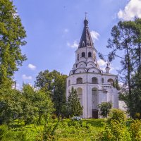 Распятская церковь-колокольня :: Сергей Цветков