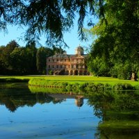 Утро замка Фаворит :: Юрий. Шмаков