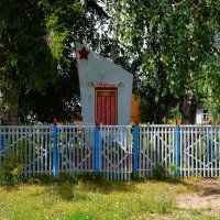 Чебоксары. Памятник воинам-альгешевцам, погибшим в Великую Отечественную войну. :: Пётр Чернега Чебоксары. Памятник воинам-альгешевцам, погибшим в Великую Отечественную войну. :: Пётр Чернега