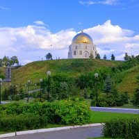 Памятный знак в честь принятия ислама волжскими булгарами в 922 году :: Марина Валиуллина