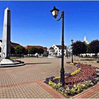 Площадь Победы Гвардейска. Памятник Русским солдатам 4-х войн. :: Валерия Комова Площадь Победы Гвардейска. Памятник Русским солдатам 4-х войн. :: Валерия Комова